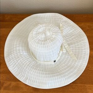 Kooringal Women's White Wide Brim Floppy Sun Hat